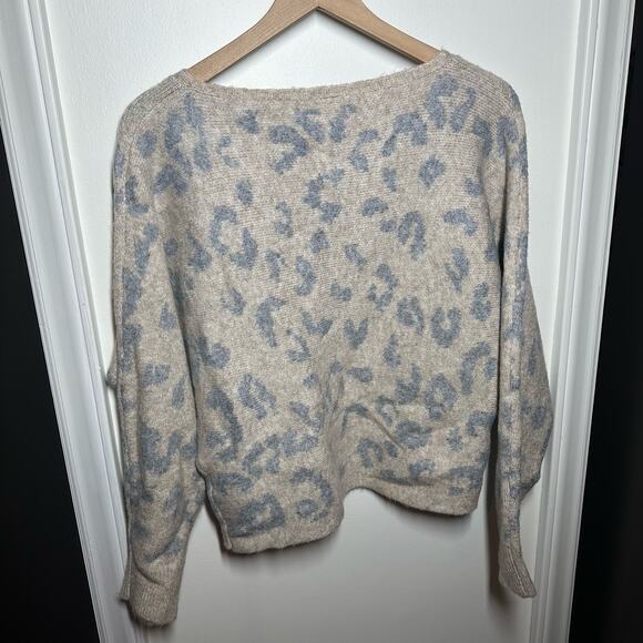 Wishlist Womens Tan Gray Leopard Print Sweater Size S/M - Picture 5 of 9